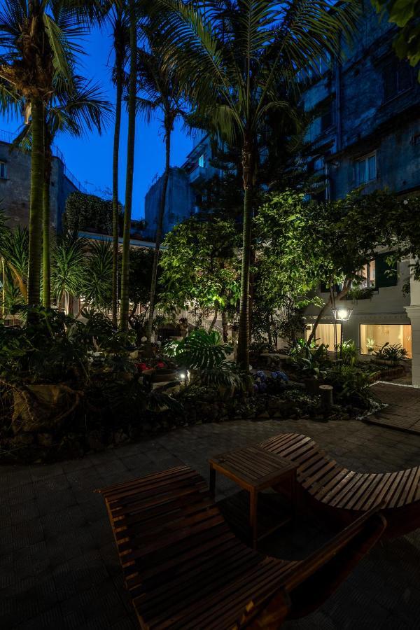 Maison d'hôtes Artemisia Domus - Giardino Naples